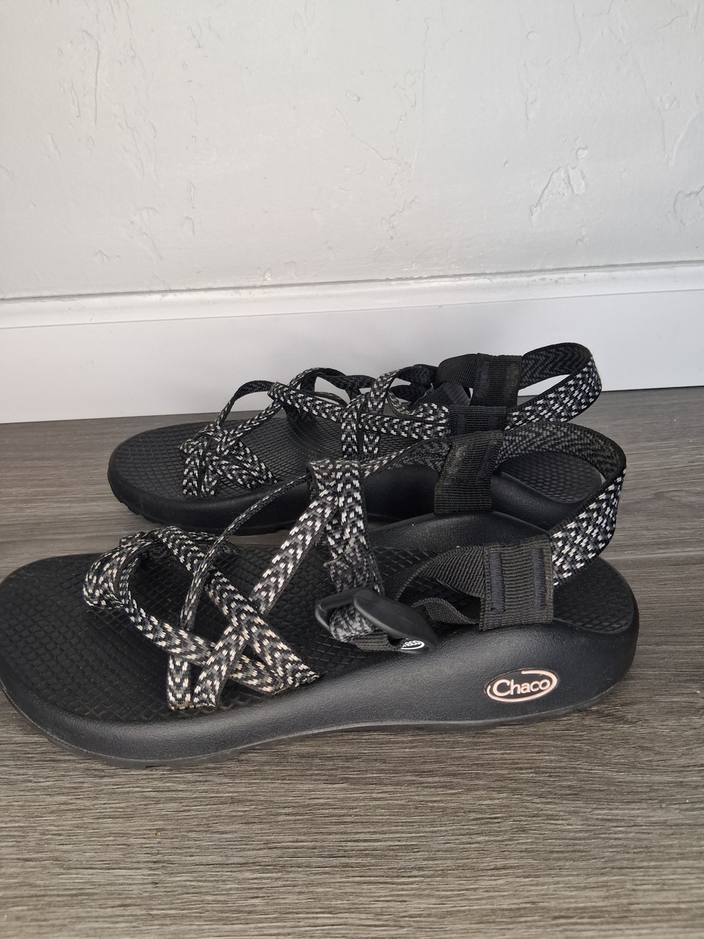 Chaco Z/Cloud Women's Sport Sandals Size 8 Black Gray Adjustable Hiking Water - Picture 4 of 10